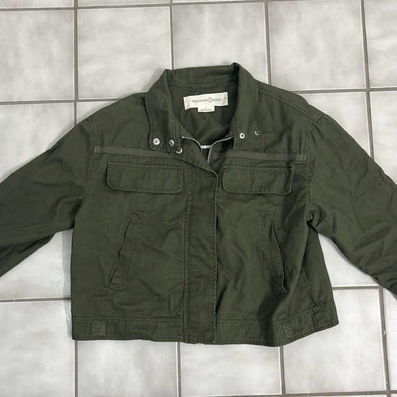 Green Jacket - Picture 3 of 4